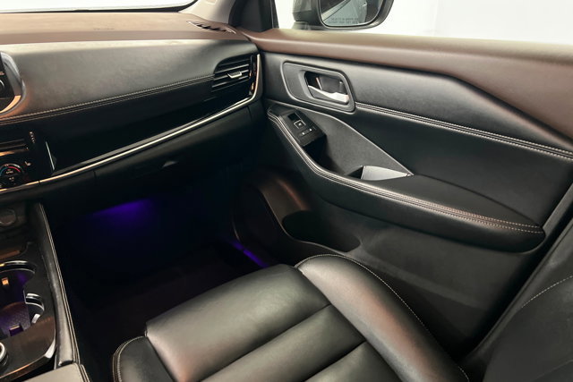 Used 2023 Nissan Rogue SL w/ SL Premium Package image 10