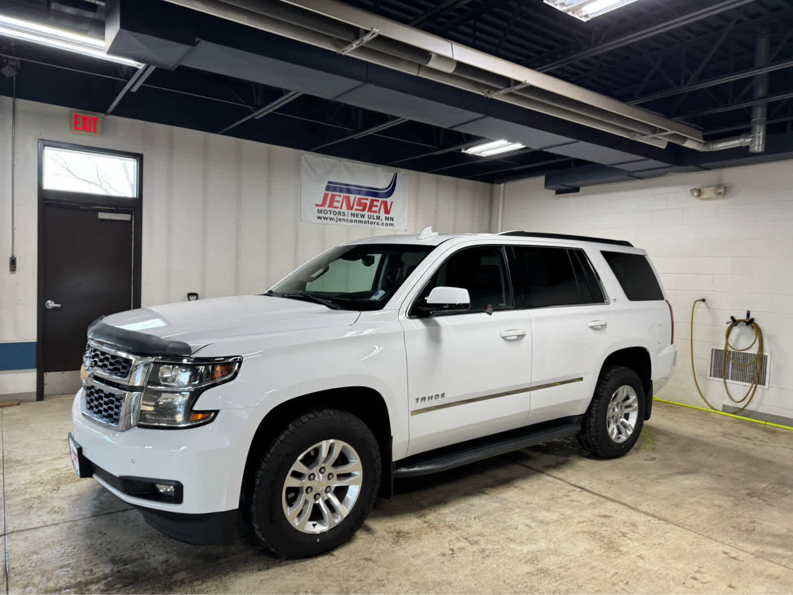 Used 2018 Chevrolet Tahoe LT image 1