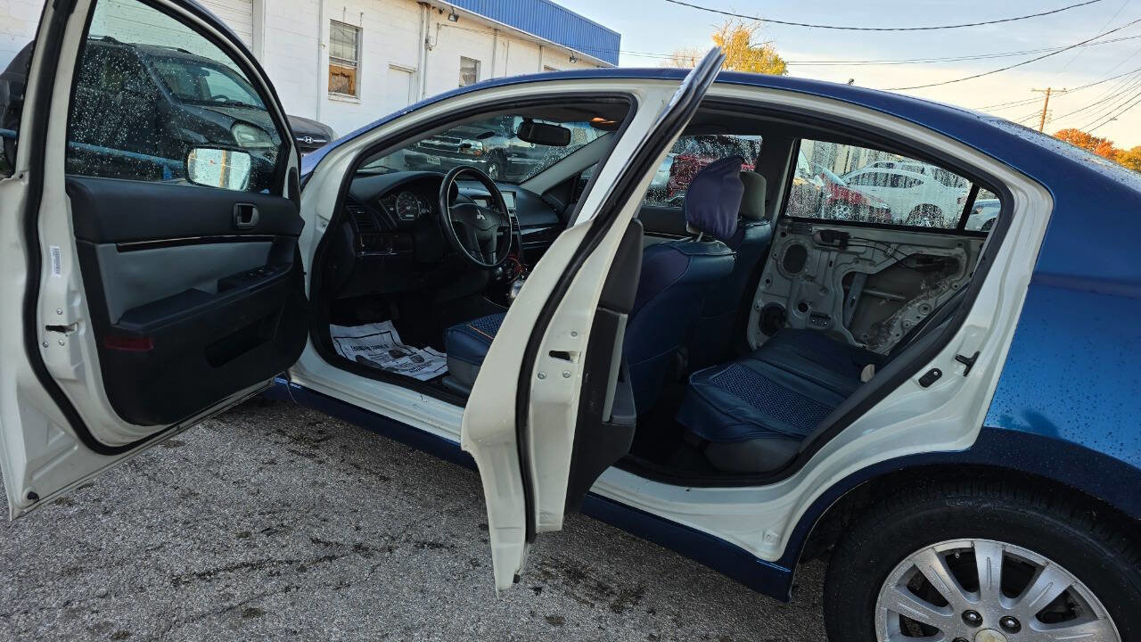 Used 2009 Mitsubishi Galant ES image 8