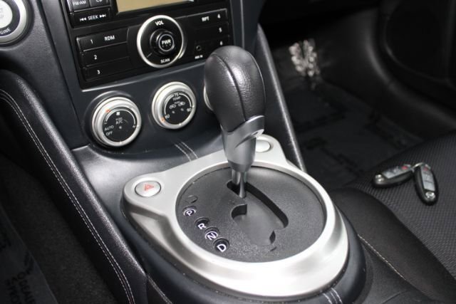 Used 2009 Nissan 370Z Coupe w/ Sport Pkg RWD image 12