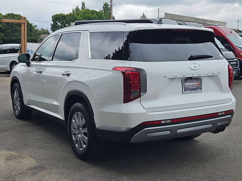 Used 2023 Hyundai Palisade SEL FWD image 5