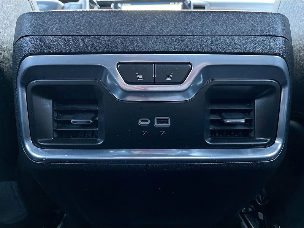 Used 2024 Chevrolet Silverado 1500 High Country w/ High Country Premium Package image 28