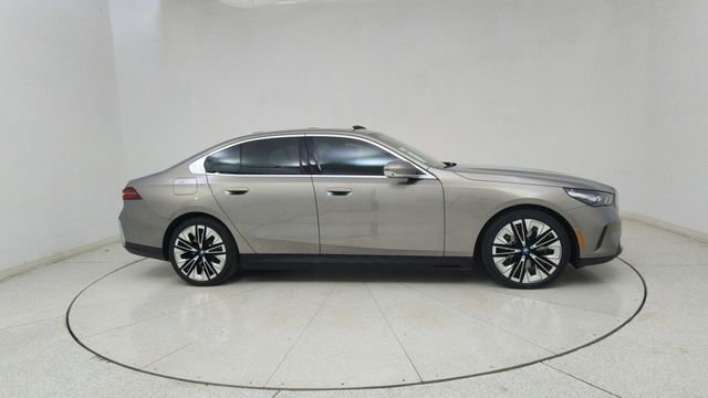 Used 2025 BMW i5 xDrive40 image 62