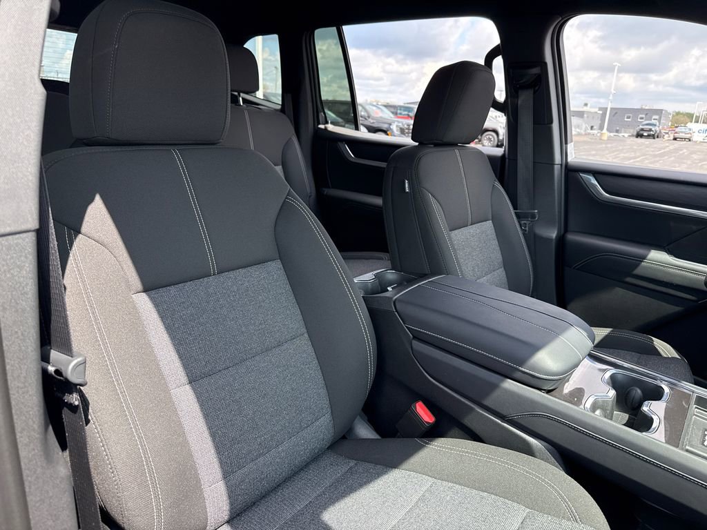 New 2026 GMC Acadia Elevation w/ Black Edition AWD/4WD image 40
