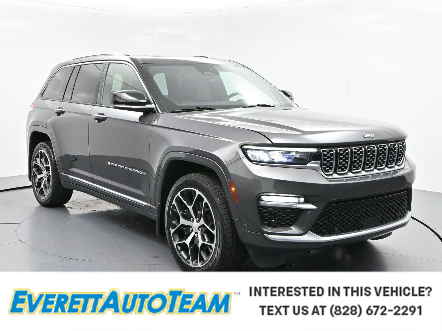 Used 2022 Jeep Grand Cherokee Summit AWD/4WD image 1