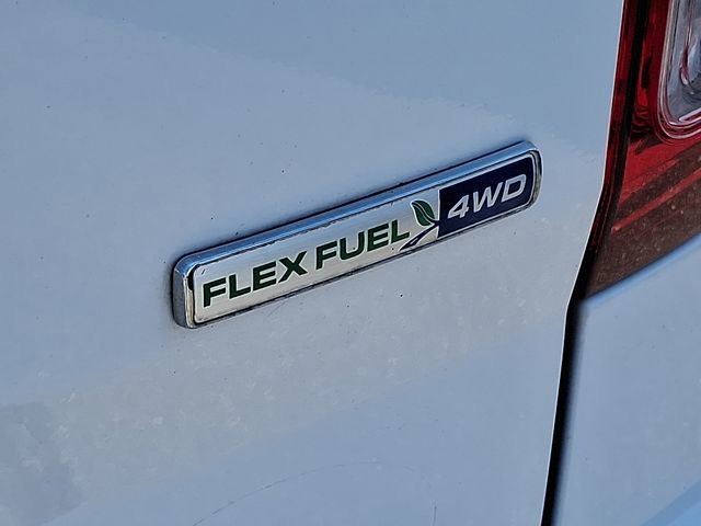 Used 2015 Ford Explorer XLT w/ Equipment Group 202A AWD/4WD image 28