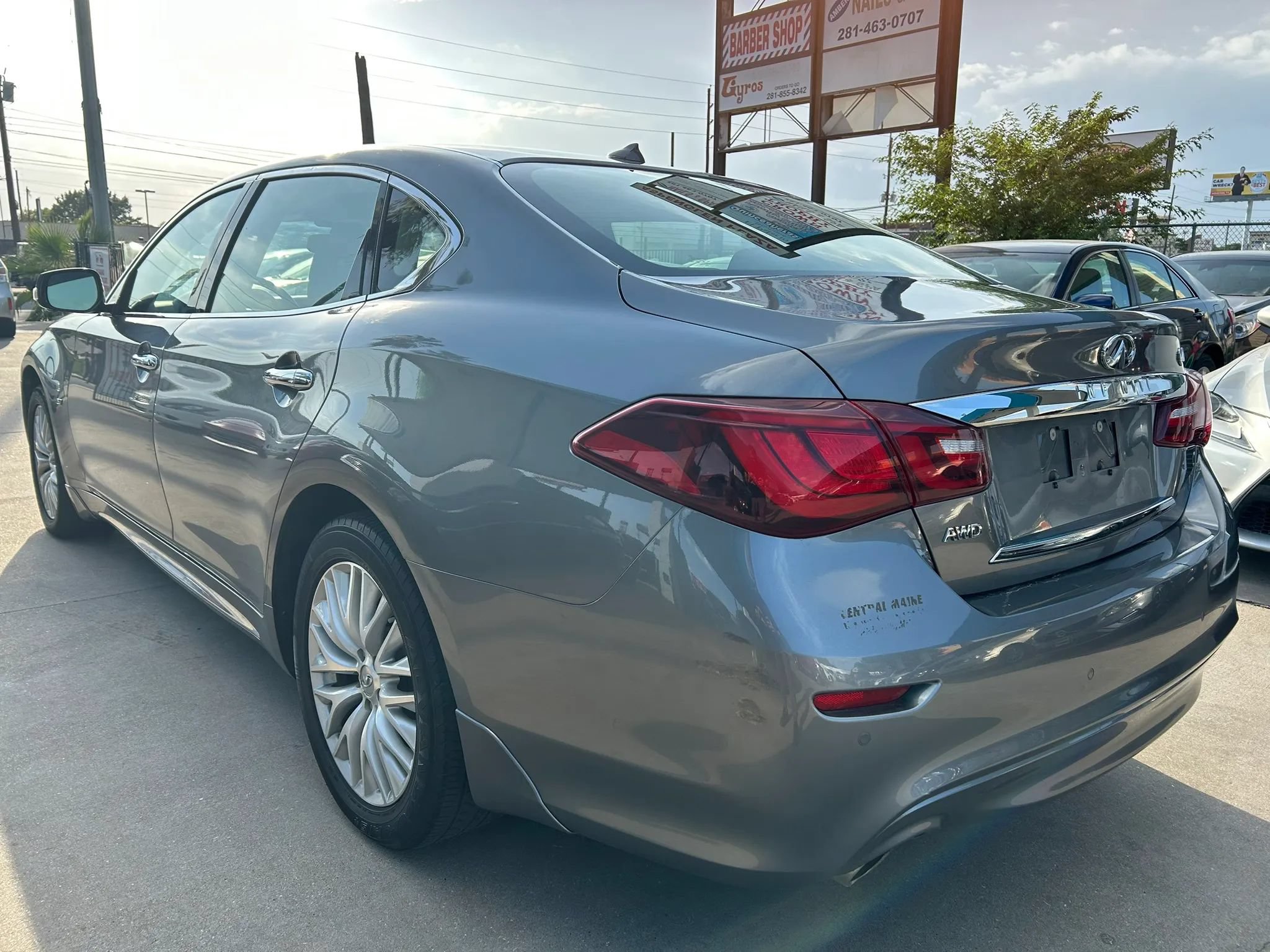 Used 2019 INFINITI Q70 L 3.7 AWD/4WD image 3