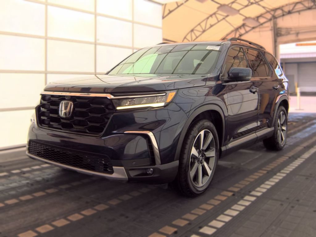 Used 2023 Honda Pilot Elite image 2