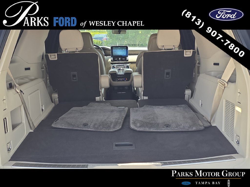 Used 2021 Lincoln Navigator Reserve w/ Luxury Package RWD image 10