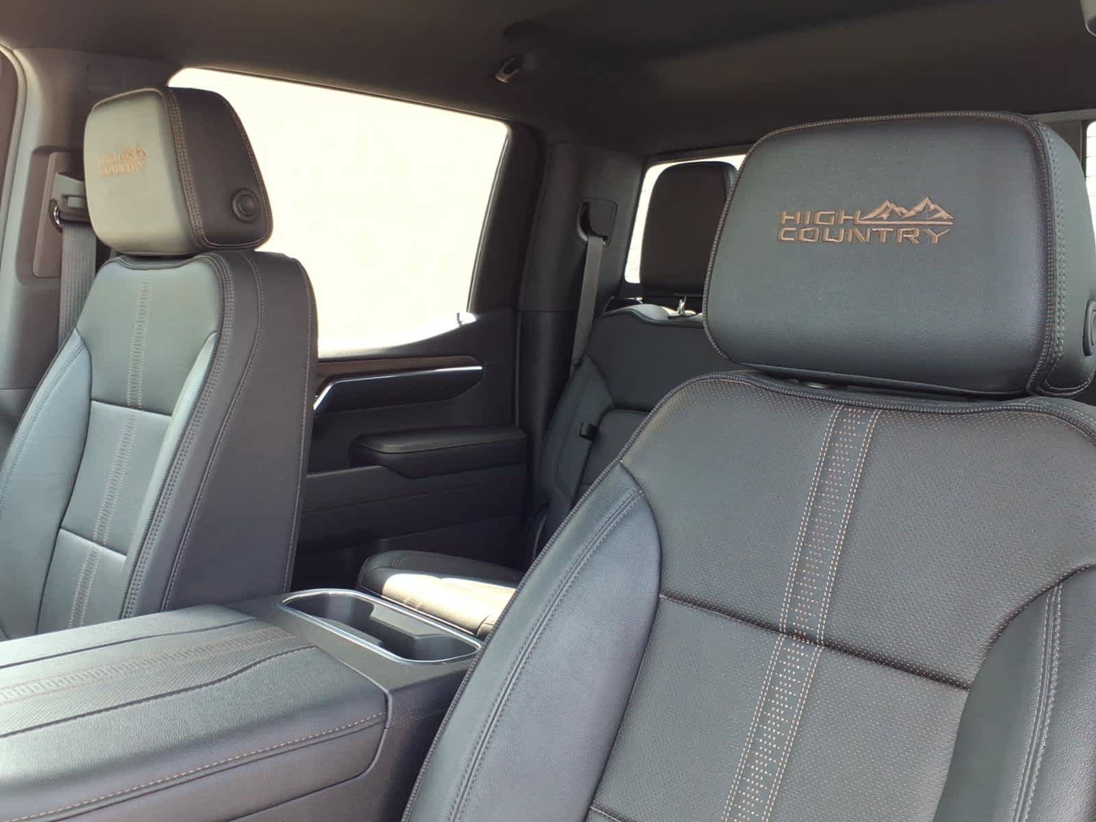 Certified 2023 Chevrolet Silverado 1500 High Country w/ Technology Package AWD/4WD image 8
