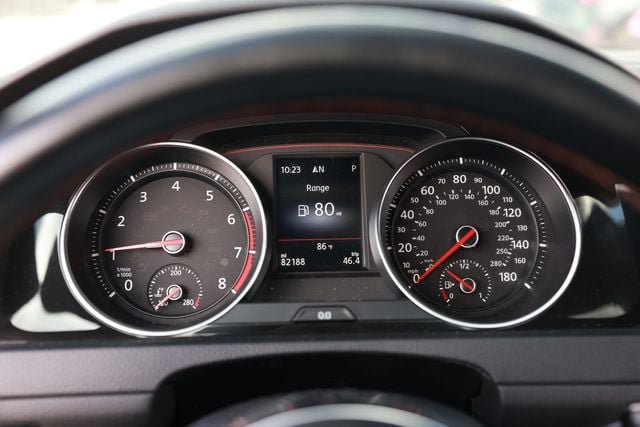 Used 2018 Volkswagen GTI SE FWD image 31