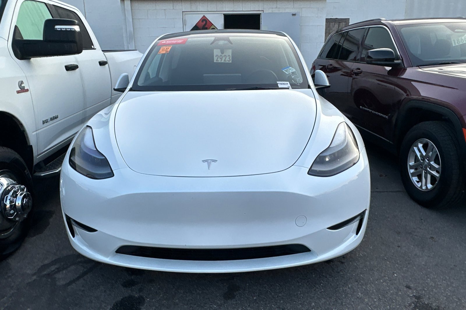 Used 2023 Tesla Model Y Long Range image 7