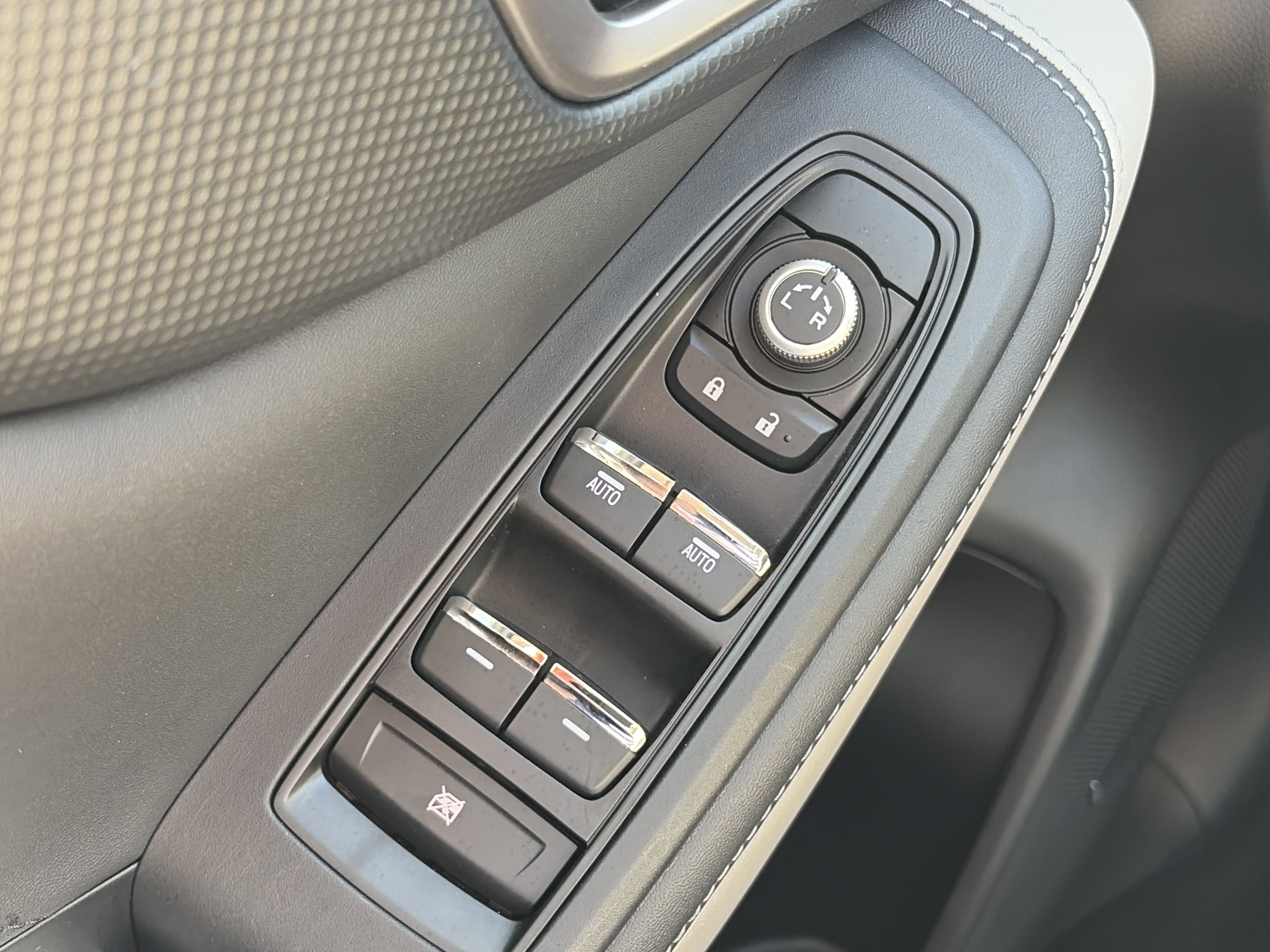 Used 2022 Subaru Forester Limited w/ Popular Package #2 image 29