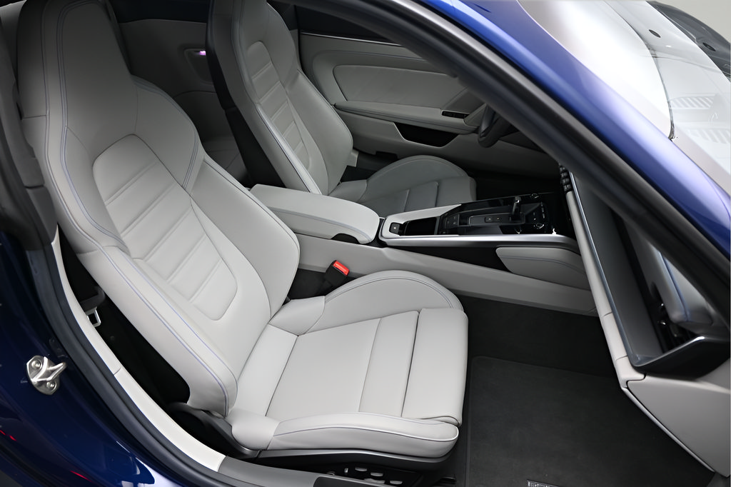 Certified 2024 Porsche 911 Turbo AWD/4WD image 11