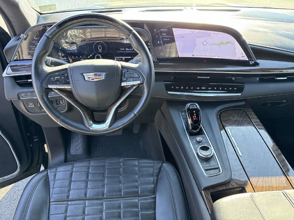 Used 2023 Cadillac Escalade Sport Platinum w/ LPO, ONYX Package AWD/4WD image 30