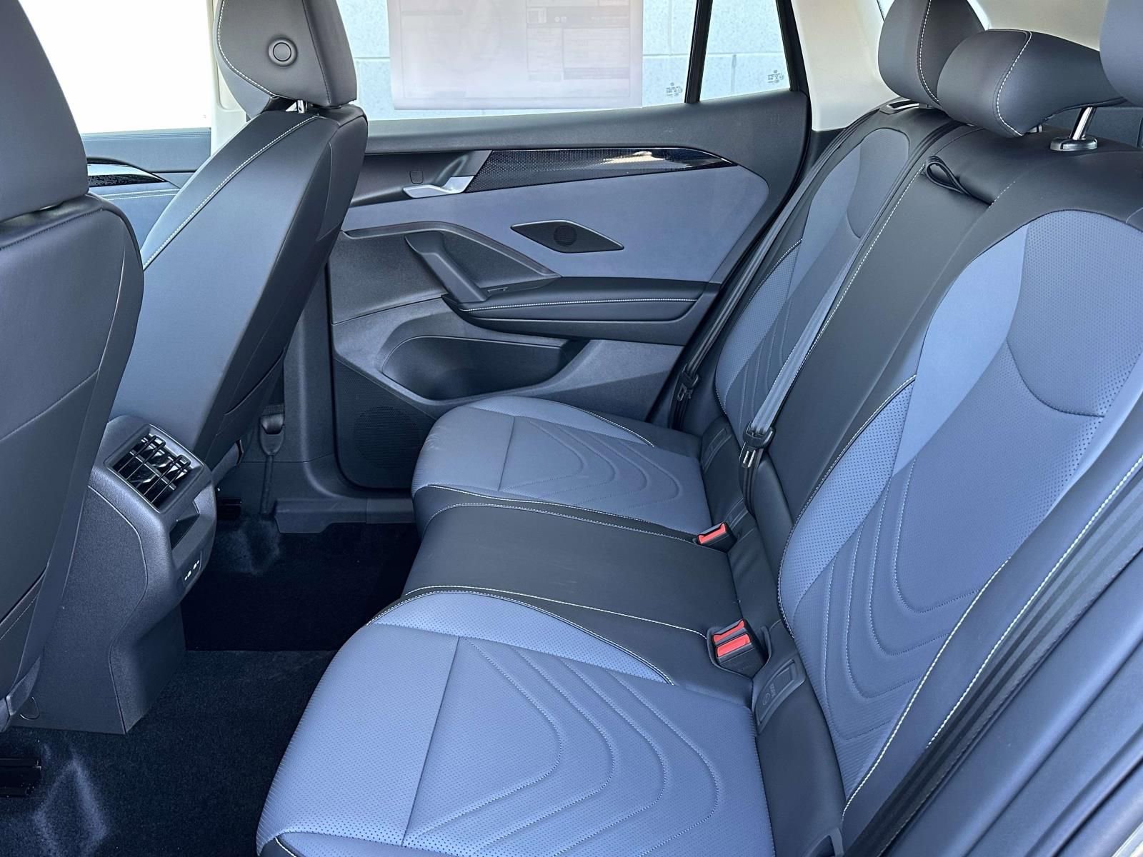 New 2026 Volkswagen Tiguan SE image 13