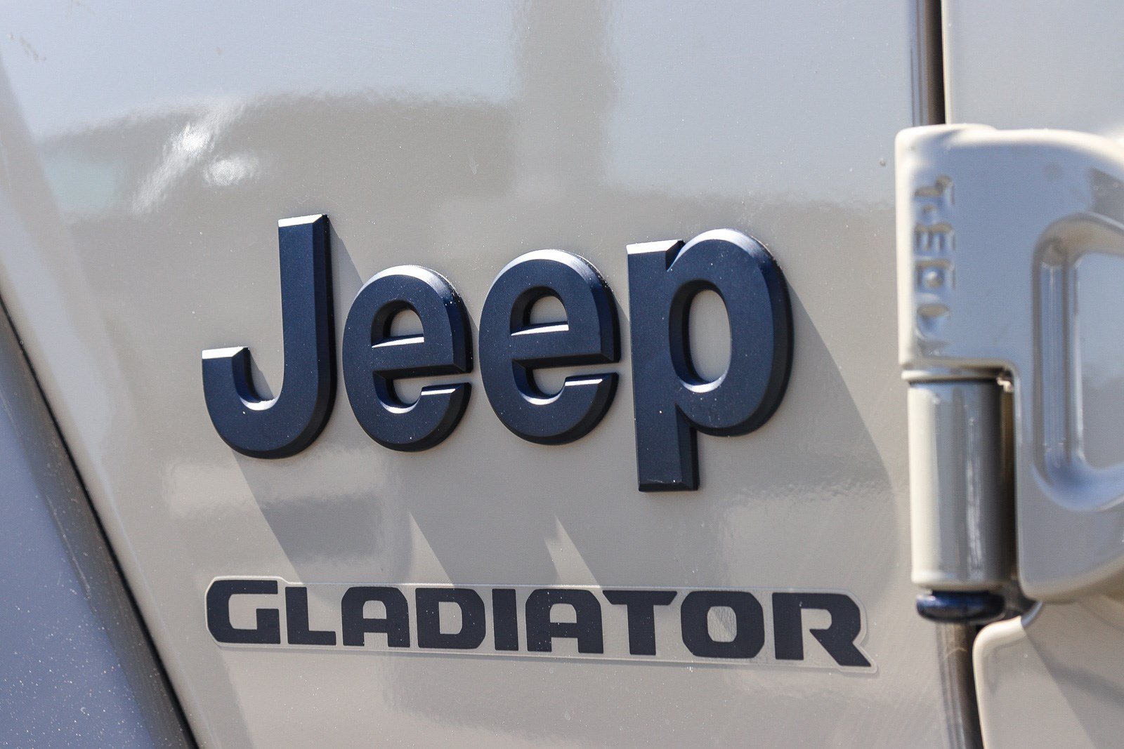 Used 2022 Jeep Gladiator Sport AWD/4WD image 15