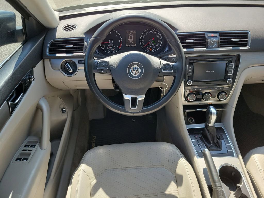 Used 2014 Volkswagen Passat TDI SE FWD image 11