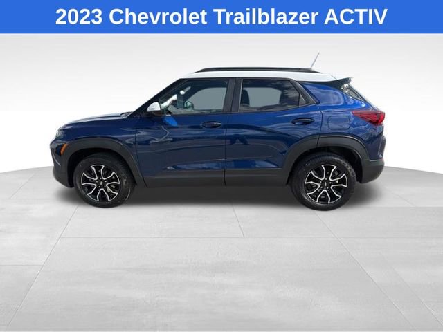 Used 2023 Chevrolet TrailBlazer ACTIV w/ Sun and Liftgate Package AWD/4WD image 2