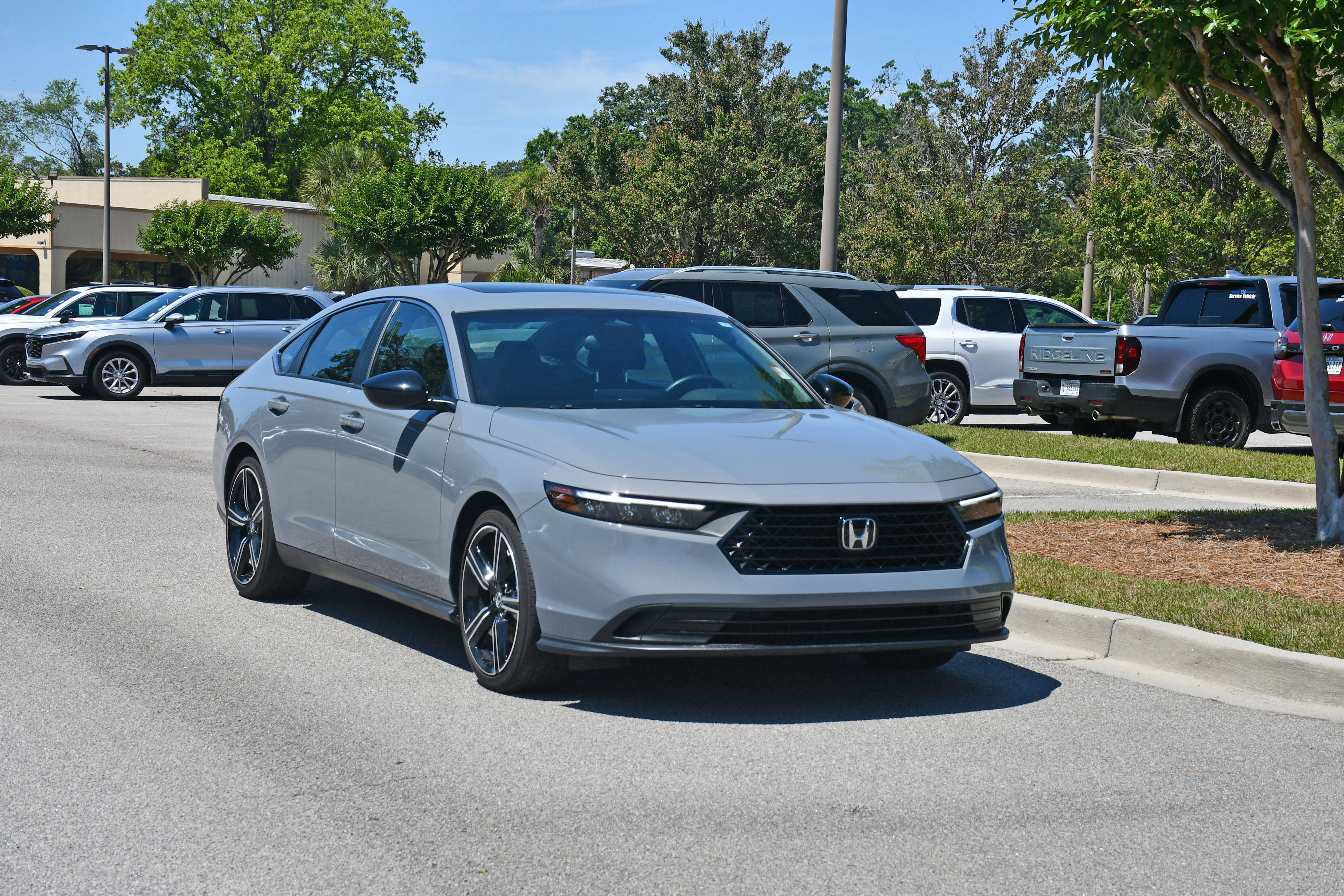 Used 2025 Honda Accord Sport image 6