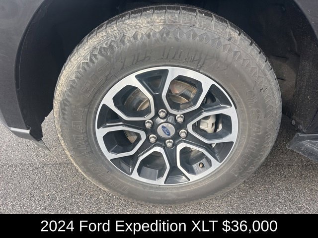 Used 2024 Ford Expedition XLT AWD/4WD image 9