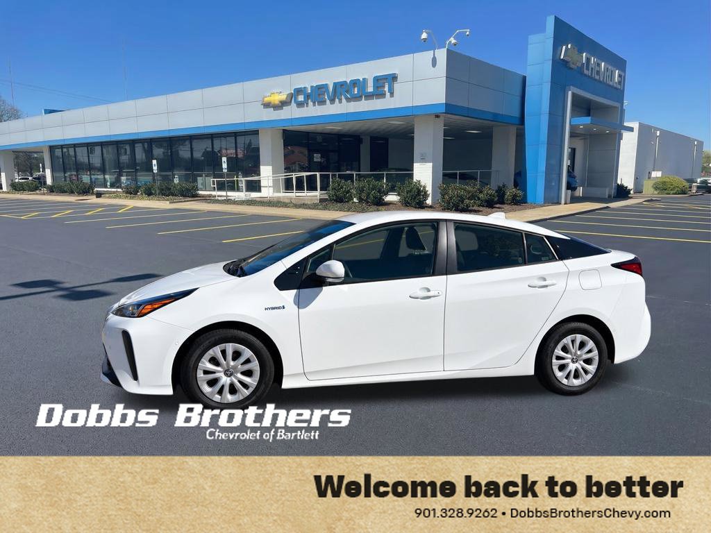 Used 2021 Toyota Prius LE FWD image 4
