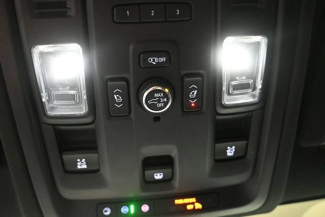 Certified 2021 Chevrolet Tahoe Z71 w/ Z71 Signature Package AWD/4WD image 35