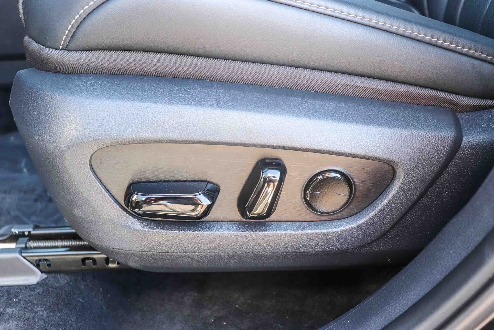 Certified 2025 Lexus TX 500h AWD w/ Technology Package image 26
