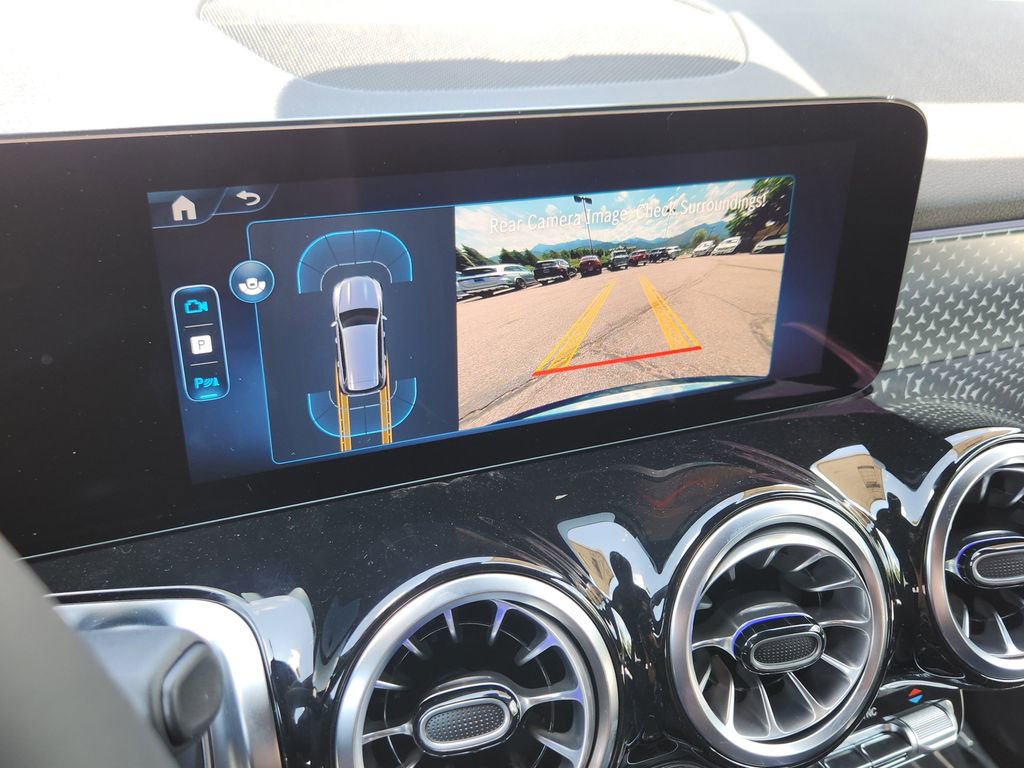 New 2025 Mercedes-Benz GLB 250 4MATIC image 18