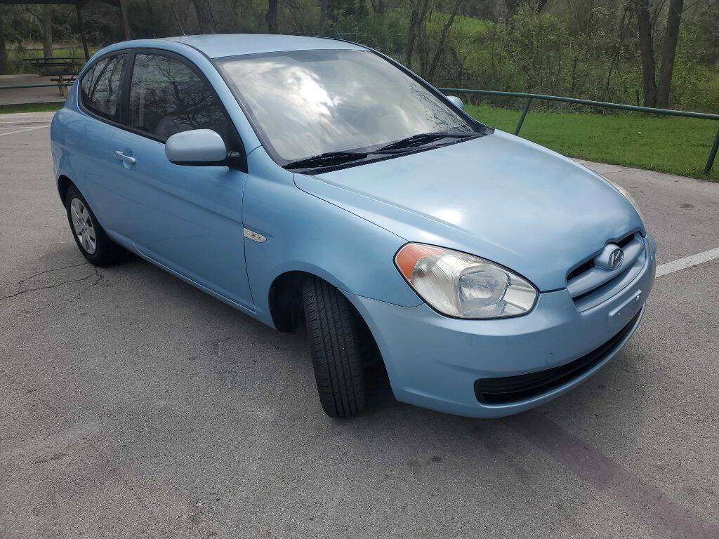 Used 2010 Hyundai Accent GS w/ Premium Pkg 3 FWD image 8