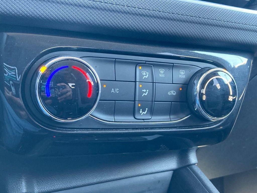 Used 2025 Chevrolet TrailBlazer LT FWD image 25