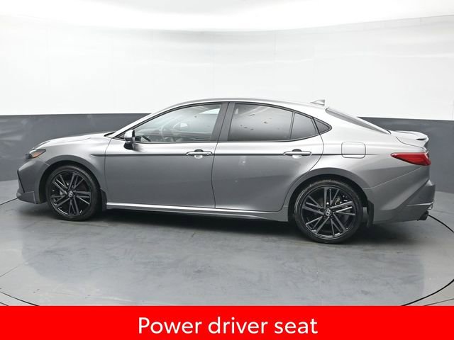 Used 2025 Toyota Camry LE image 4