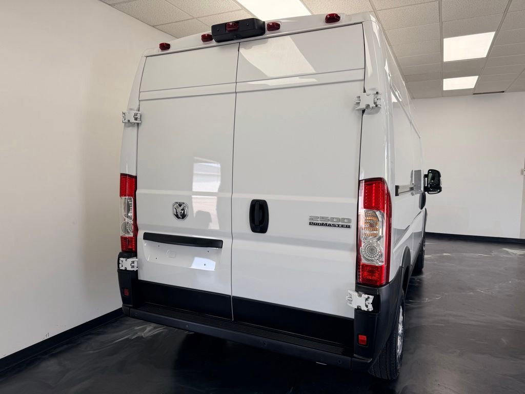 Used 2025 RAM ProMaster 2500 w/ Quick Order Package 22G SLT FWD image 5