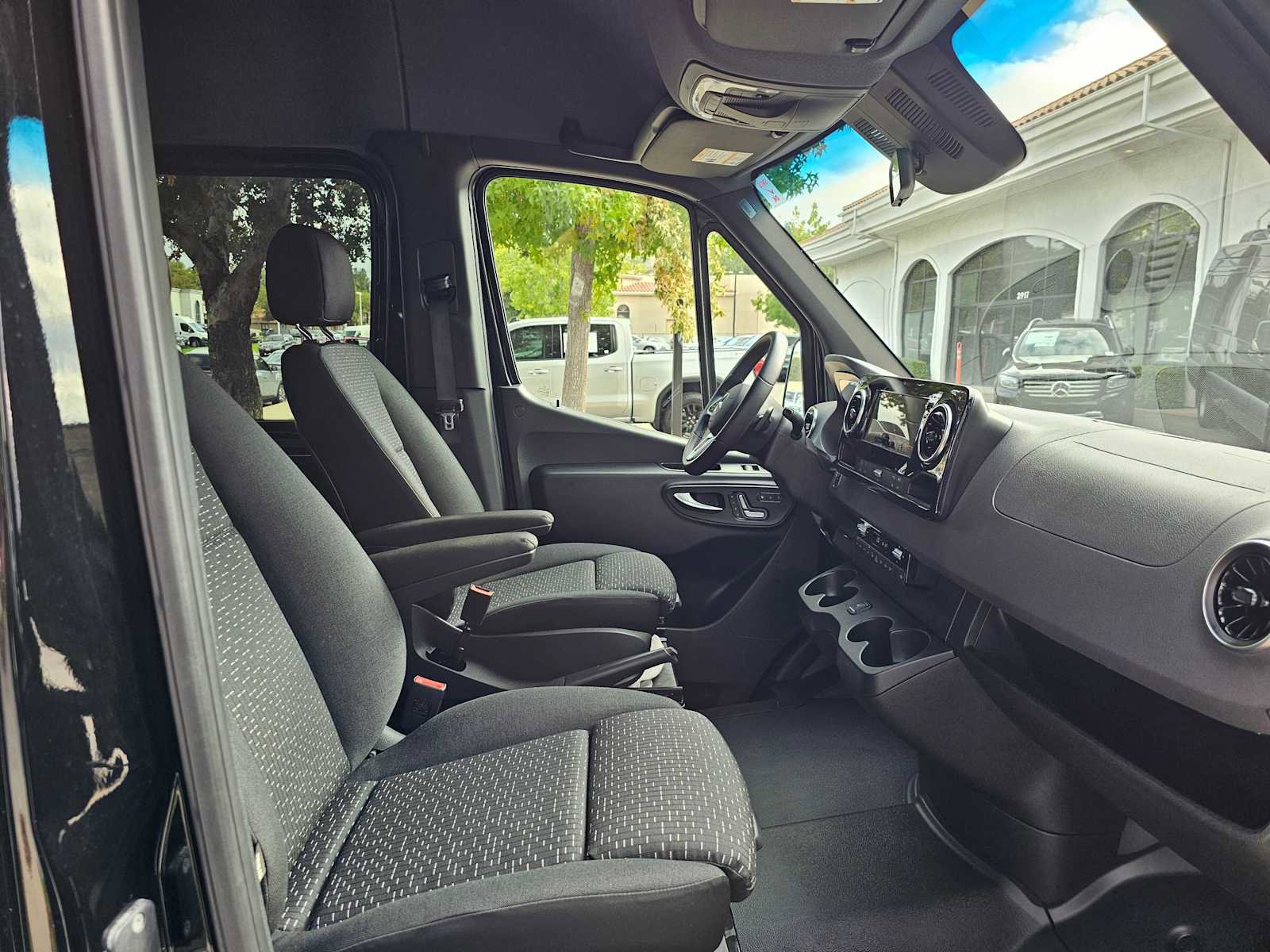 Used 2024 Mercedes-Benz Sprinter 4500 image 12
