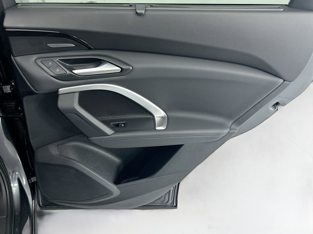 Certified 2025 Audi Q5 Premium Plus w/ Premium Plus image 26