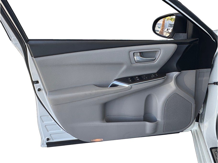 Used 2016 Toyota Camry SE w/ Protection Package (Q2) FWD image 17