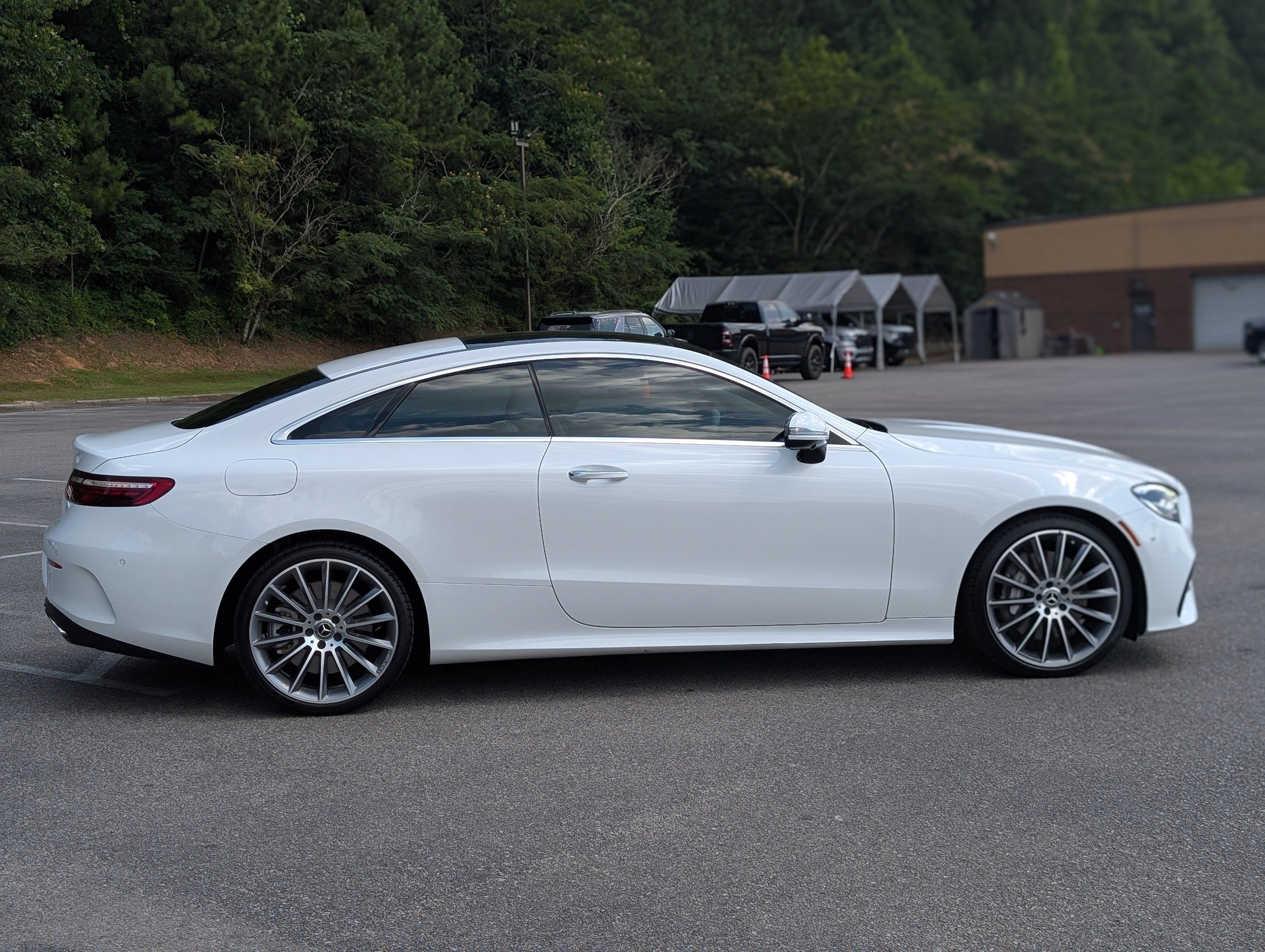 Used 2023 Mercedes-Benz E 450 Coupe image 10