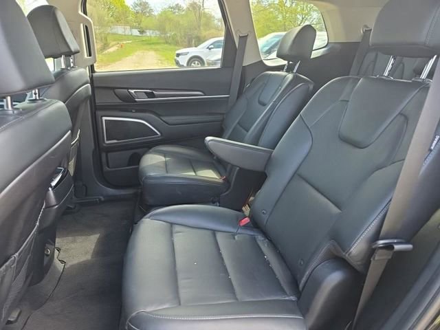 Used 2023 Kia Telluride S AWD/4WD image 9