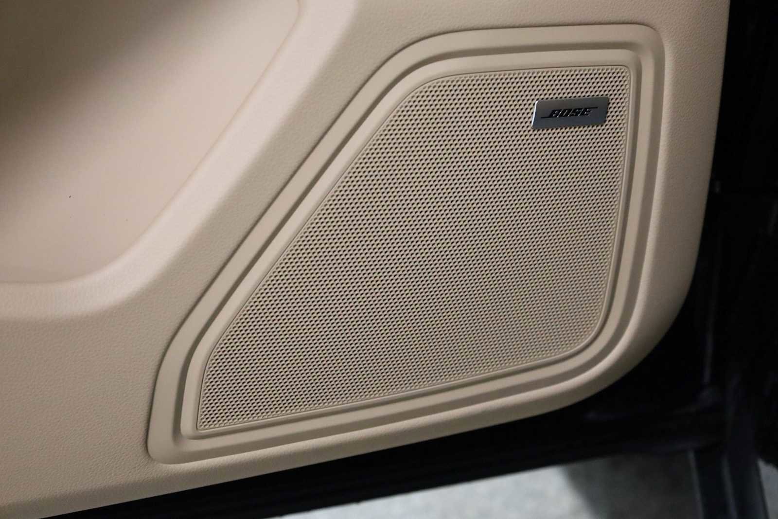 New 2026 Porsche Macan image 17