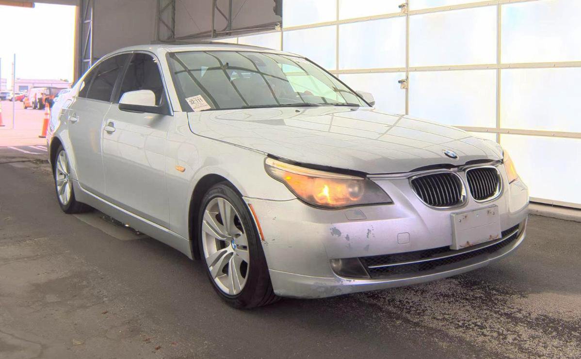 Used 2010 BMW 528i Sedan RWD image 3
