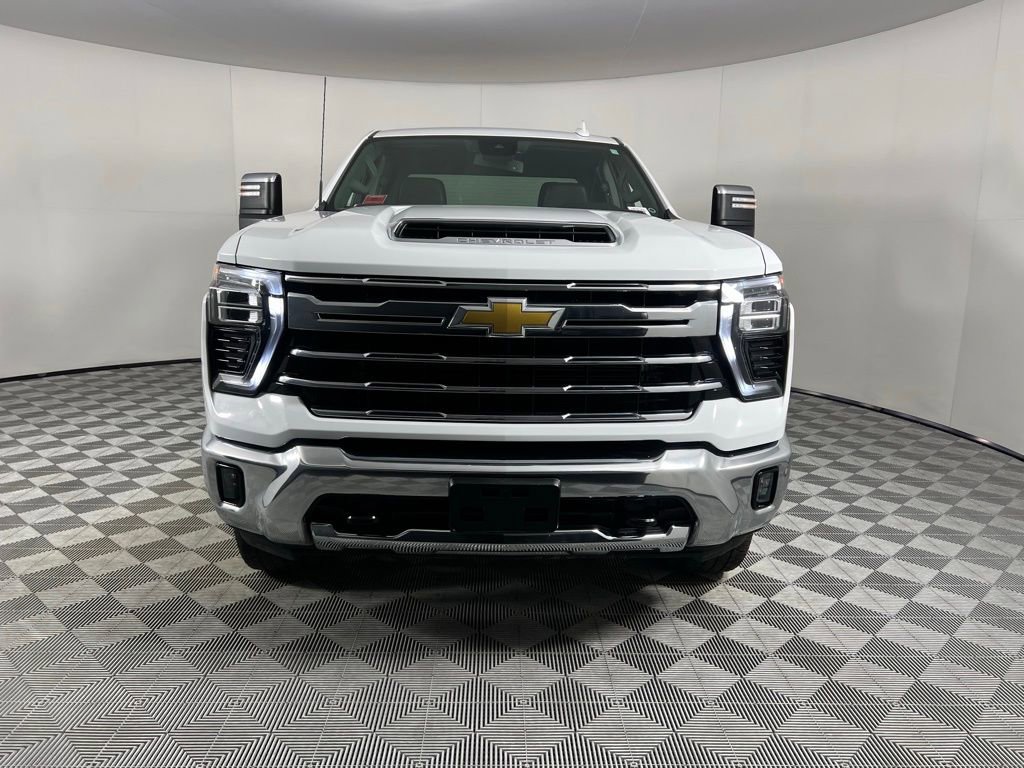 Used 2024 Chevrolet Silverado 2500 LTZ image 12