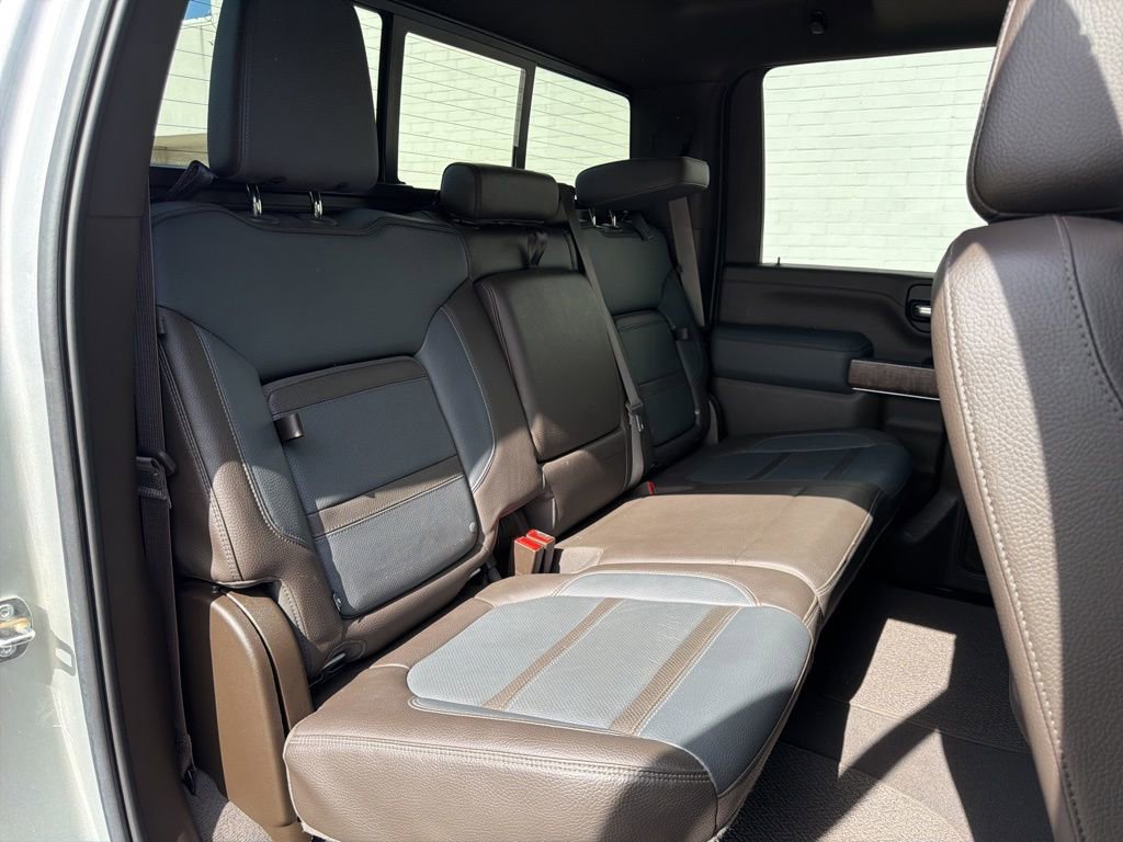 Used 2023 GMC Sierra 3500 Denali AWD/4WD image 12