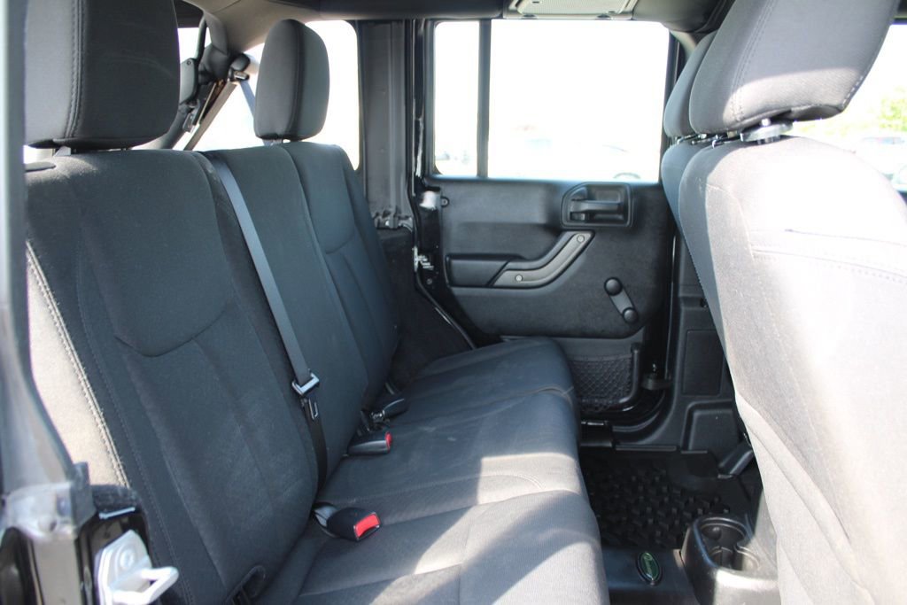 Used 2016 Jeep Wrangler Unlimited Sport w/ Max Tow Package image 21