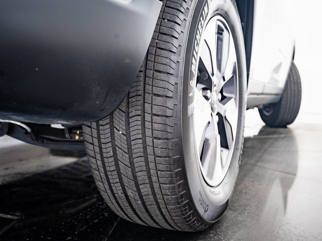 Used 2023 Jeep Grand Cherokee 4WD 4xe image 43