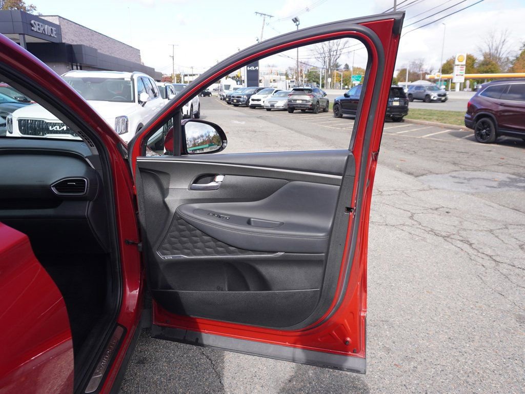 Used 2019 Hyundai Santa Fe Limited w/ Cargo Package image 29