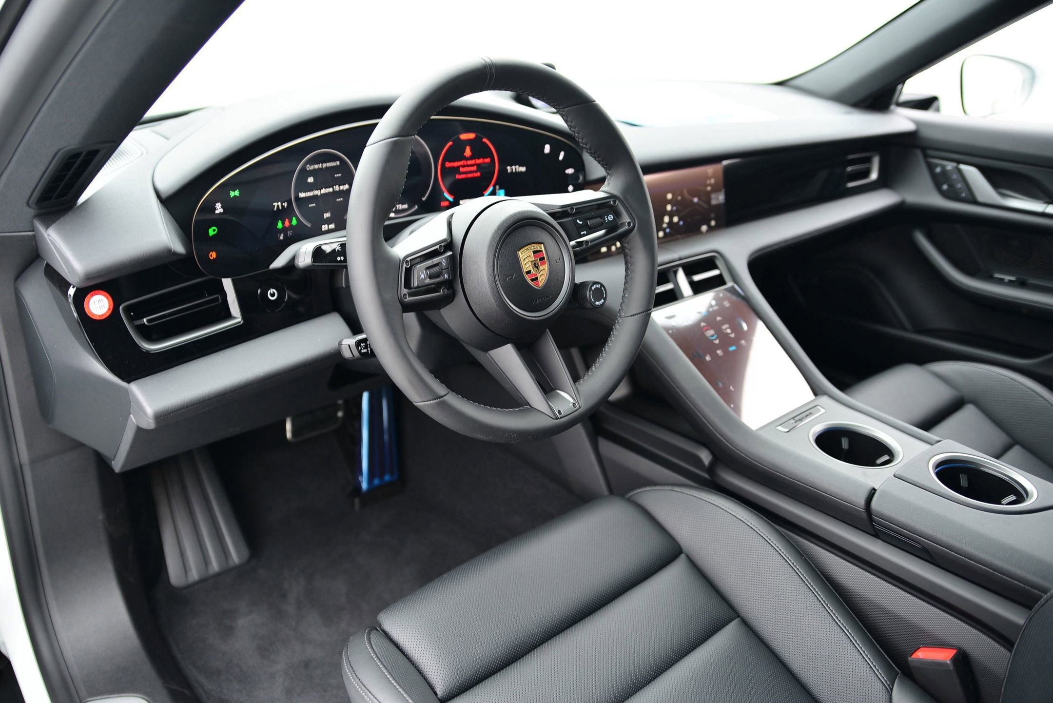 Used 2025 Porsche Taycan image 29