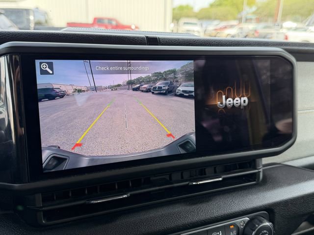 Used 2024 Jeep Gladiator Sport AWD/4WD image 20