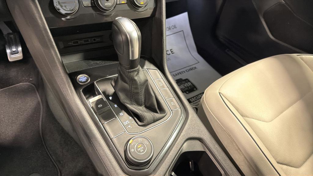 Used 2020 Volkswagen Tiguan SEL Premium R-Line image 26