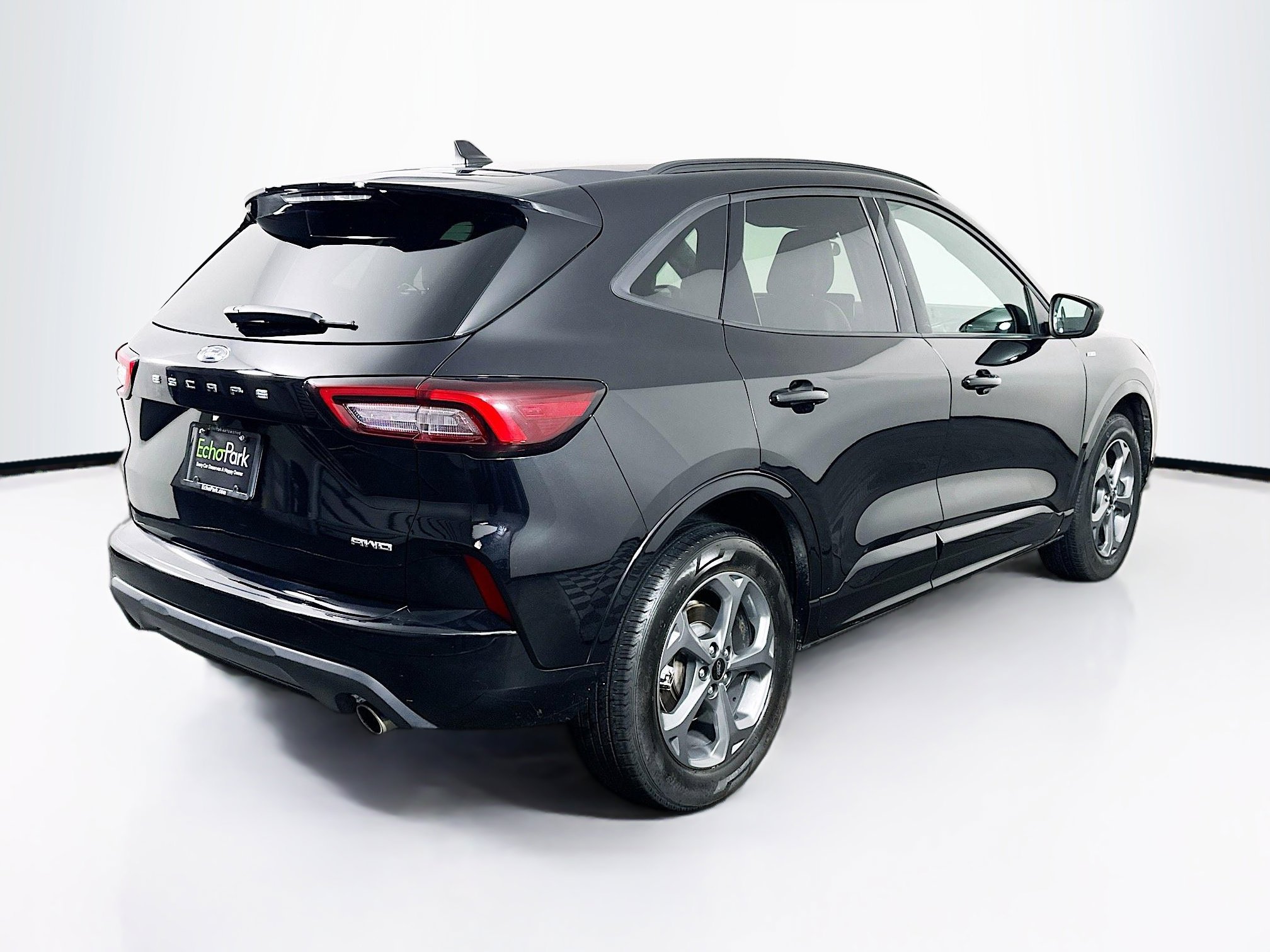 Used 2024 Ford Escape ST-Line image 9