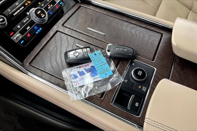 Used 2022 Lincoln Navigator Reserve AWD/4WD image 10